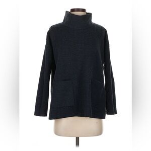 Papillon Blanc Chic Turtleneck in Speckled Black